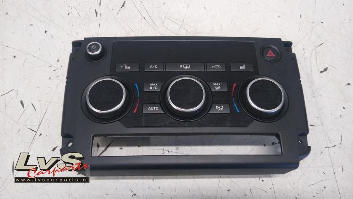 Panel de control de calefacción de un Land Rover Discovery Sport (LC) 2.0 TD4 180 16V 2015