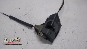 Used Front door lock mechanism 4-door, right Landrover Discovery Sport (LC) 2.0 TD4 180 16V Price € 90,00 Margin scheme offered by LvS Carparts