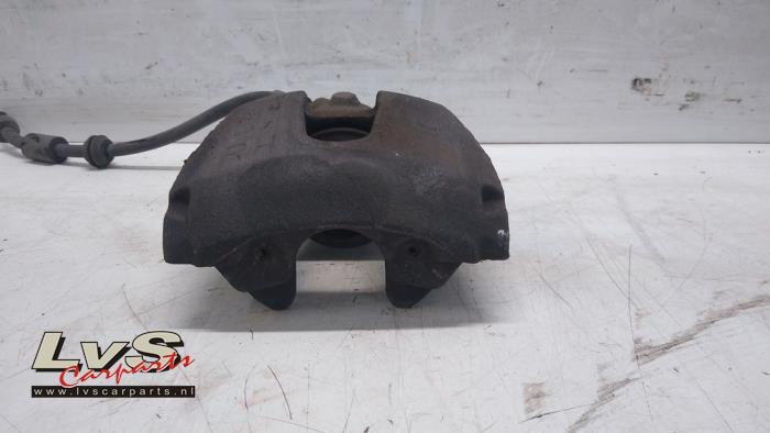 Gebrauchte Bremszange rechts vorne Volvo V50 (MW) 1.8 16V Flexifuel Preis € 40,00 Margenregelung angeboten von LvS Carparts