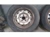 Juego de llantas y neumáticos de un Hyundai H-1/Starex Travel 2.5 CRDi 2006