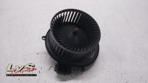 Used Heating and ventilation fan motor BMW 4 serie (F32) 430i 2.0 TwinPower Turbo 16V Price € 45,00 Margin scheme offered by LvS Carparts