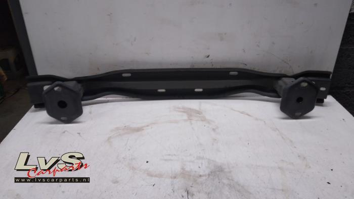 Rear bumper frame from a BMW 3 serie Touring (F31) 320d 2.0 16V 2015