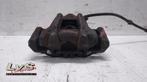 Used Front brake calliper, right BMW 3 serie Touring (F31) 320d 2.0 16V Price € 40,00 Margin scheme offered by LvS Carparts
