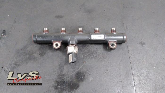 Usagé Système d'injection Ford Kuga I 2.0 TDCi 16V Prix € 40,00 Règlement à la marge proposé par LvS Carparts