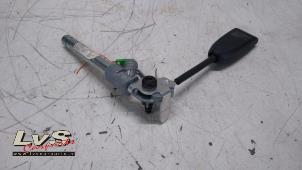 Used Seatbelt tensioner, right Opel Corsa D 1.2 16V Price € 25,00 Margin scheme offered by LvS Carparts