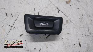 Used Tailgate switch BMW 3 serie Touring (F31) 320d 2.0 16V Price € 15,00 Margin scheme offered by LvS Carparts