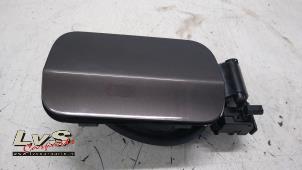 Used Tank cap cover BMW 3 serie Touring (F31) 320d 2.0 16V Price € 25,00 Margin scheme offered by LvS Carparts