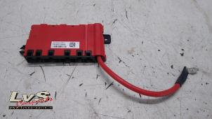 Used Fuse box BMW 3 serie Touring (F31) 320d 2.0 16V Price € 20,00 Margin scheme offered by LvS Carparts