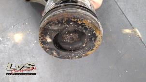 Piston d'un BMW 4 serie Gran Coupe (F36) 418d 2.0 16V 2015