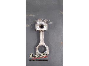 Piston d'un BMW 4 serie Gran Coupe (F36) 418d 2.0 16V 2015