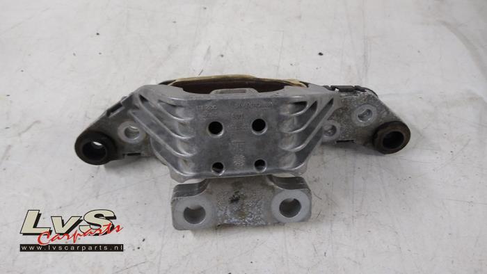 Gebrauchte Motorlager Opel Astra K Sports Tourer 1.6 SIDI Eco Turbo 16V Preis € 35,00 Margenregelung angeboten von LvS Carparts