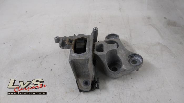 Gebrauchte Motorlager Opel Astra K Sports Tourer 1.6 SIDI Eco Turbo 16V Preis € 35,00 Margenregelung angeboten von LvS Carparts