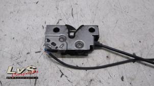 Used Bonnet lock mechanism Skoda Fabia III Combi (NJ5) 1.2 TSI 16V Greentech Price € 20,00 Margin scheme offered by LvS Carparts
