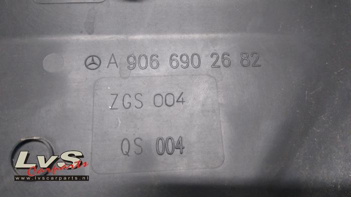 Listwa ozdobna z Mercedes-Benz Sprinter 3,5t (906.63) 311 CDI 16V 2017