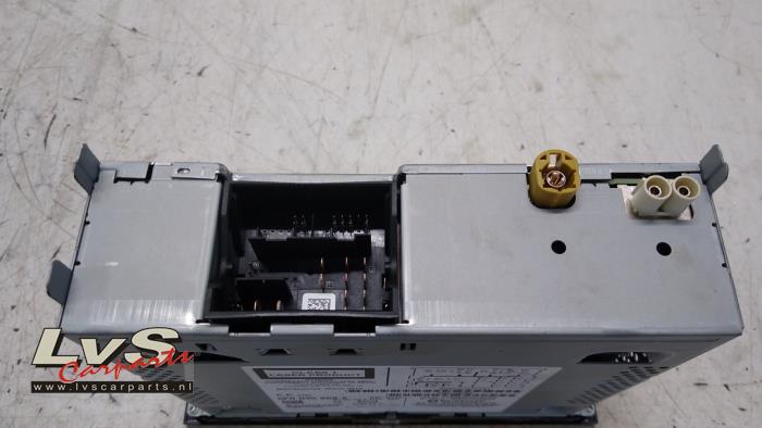Reproductor de CD y radio de un Seat Leon (5FB) 1.4 TSI 16V 2014
