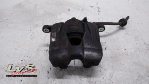 Used Front brake calliper, left Fiat 500X (334) 1.4 Multi Air 16V Price € 70,00 Margin scheme offered by LvS Carparts