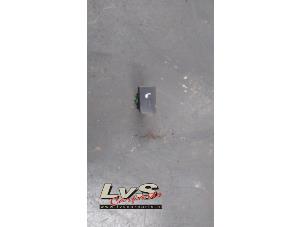Used Seat heating switch Volkswagen Polo V (6R) 1.2 TSI Price € 15,00 Margin scheme offered by LvS Carparts