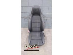 Used Seat, left Mercedes A (W176) 1.6 A-160 16V Price € 125,00 Margin scheme offered by LvS Carparts
