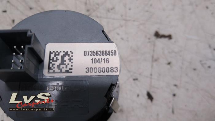 Interruptor de un Fiat 500X (334) 1.4 Multi Air 16V 2016