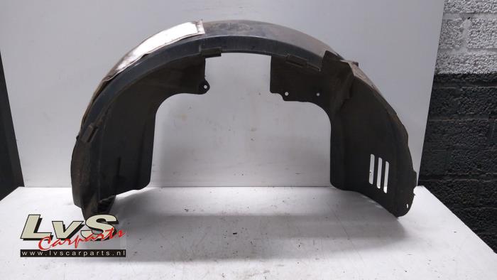 Wheel arch liner from a Ford Fiesta 6 (JA8) 1.0 SCI 12V 80 2017