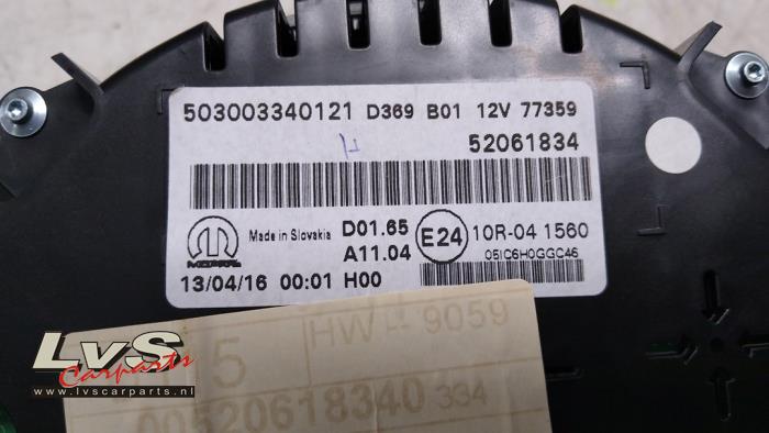 Cuentakilómetros de un Fiat 500X (334) 1.4 Multi Air 16V 2016
