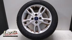 Usados Llanta y neumático Ford Fiesta 6 (JA8) 1.0 SCI 12V 80 Precio € 125,00 Norma de margen ofrecido por LvS Carparts