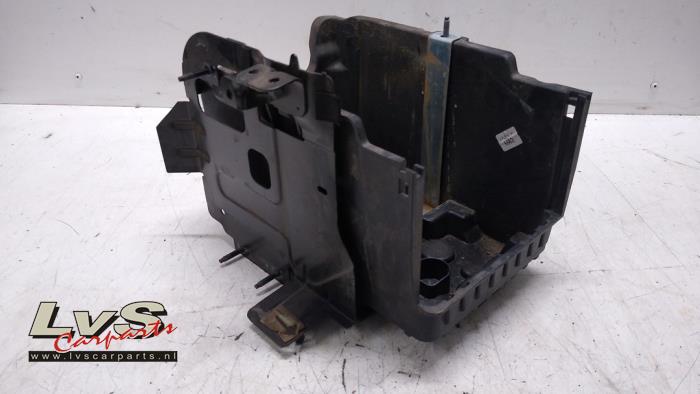 Battery box from a Ford Fiesta 6 (JA8) 1.0 SCI 12V 80 2017