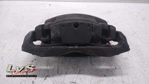 Used Front brake calliper, right BMW 5 serie (F10) M550d xDrive 24V Price € 100,00 Margin scheme offered by LvS Carparts