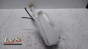 Used Front windscreen washer reservoir Renault Kangoo Express (FW) 1.5 dCi 90 FAP Price € 24,20 Inclusive VAT offered by LvS Carparts