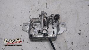 Used Bonnet lock mechanism Renault Kangoo Express (FW) 1.5 dCi 90 FAP Price € 18,15 Inclusive VAT offered by LvS Carparts