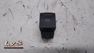 Used Parking brake switch Renault Scénic III (JZ) 1.5 dCi 110 Price € 15,00 Margin scheme offered by LvS Carparts
