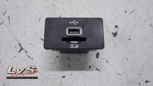 Used AUX / USB connection Ford Focus 3 Wagon 2.0 TDCi 16V 150 Price € 15,00 Margin scheme offered by LvS Carparts
