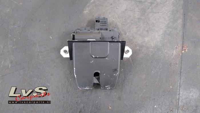 Tailgate lock mechanism from a Ford Focus 3 Wagon 2.0 TDCi 16V 150 2016