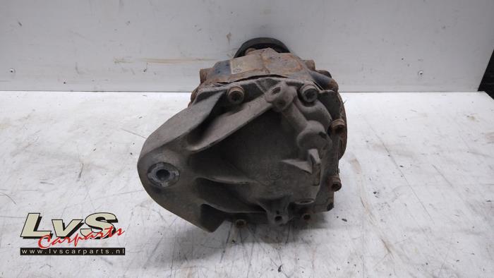 Rear differential from a BMW 1 serie (F20) 120d 2.0 16V 2011