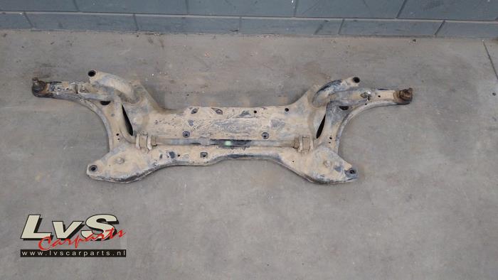 Usados Subchasis Mitsubishi ASX 1.8 DI-D HP MIVEC 16V Precio € 200,00 Norma de margen ofrecido por LvS Carparts