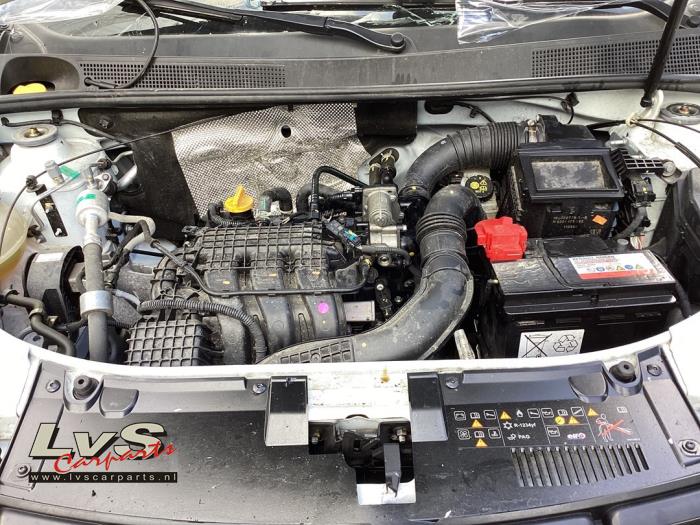 Engine from a Dacia Sandero II 1.0 TCe 100 12V 2019