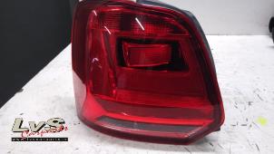 Używane Tylne swiatlo pozycyjne lewe Volkswagen Polo V (6R) 1.4 TDI Cena € 40,00 Procedura marży oferowane przez LvS Carparts