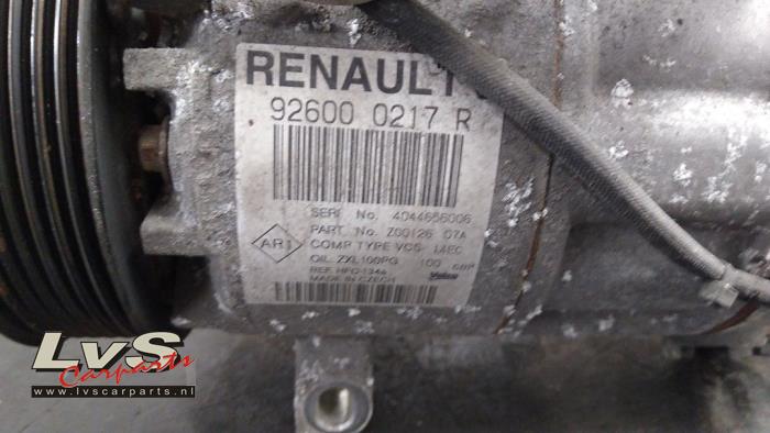 Pompa klimatyzacji z Renault Clio IV (5R) 0.9 Energy TCE 90 12V 2014
