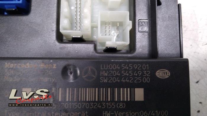 Ordenador body control de un Mercedes-Benz C (W204) 2.2 C-220 CDI 16V 2007