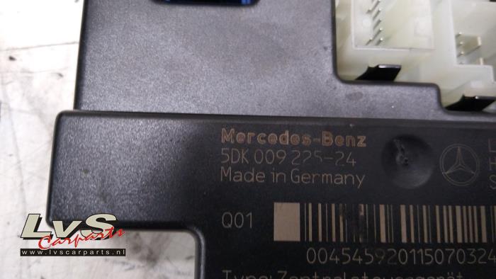 Body control computer from a Mercedes-Benz C (W204) 2.2 C-220 CDI 16V 2007
