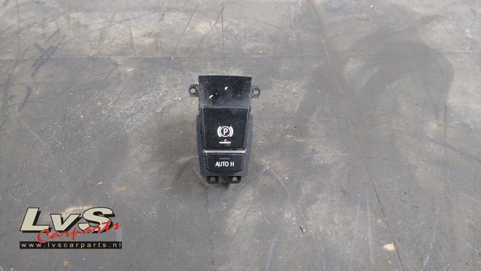 Gebrauchte Handbremse Schalter BMW 5 serie Touring (F11) 520d 16V Preis € 25,00 Margenregelung angeboten von LvS Carparts