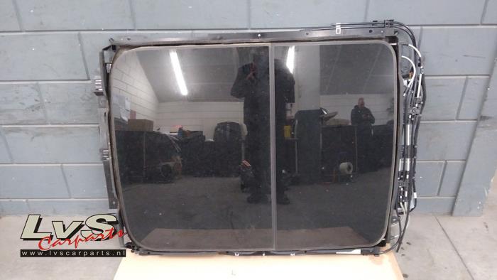 Panoramadach van een Ford Mondeo V Wagon 2.0 TDCi 180 16V 2015