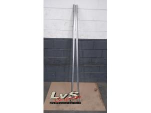 Used Roof rail kit BMW 5 serie Touring (F11) 520d 16V Price € 90,75 Inclusive VAT offered by LvS Carparts