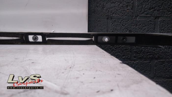 Roof rack kit from a Ford Mondeo V Wagon 2.0 TDCi 180 16V 2015
