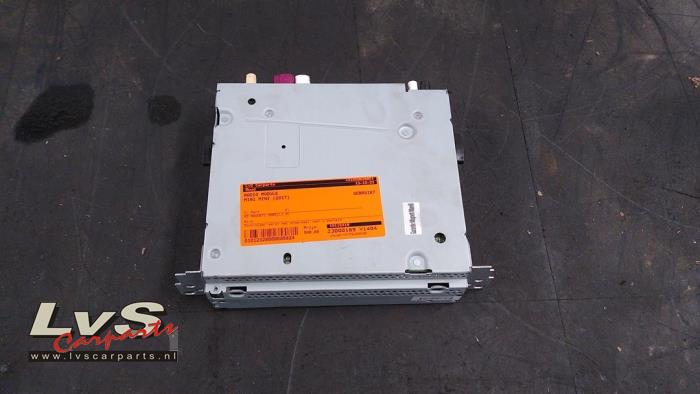 Używane Modul radiowy Mini Mini (F56) 1.2 12V One, One First Cena € 605,00 Z VAT oferowane przez LvS Carparts