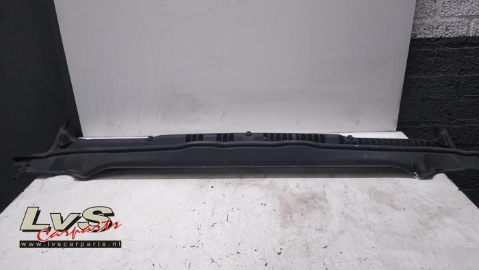 Używane Parawan Ford Mondeo V Wagon 2.0 TDCi 180 16V Cena € 31,00 Procedura marży oferowane przez LvS Carparts