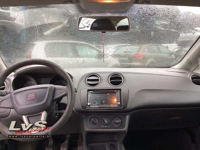 Airbag set + dashboard from a Seat Ibiza IV (6J5) 1.2 12V 2010