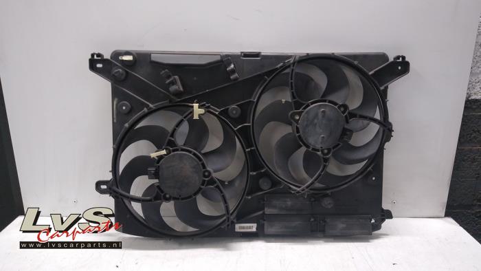 Cooling fans from a Ford Mondeo V Wagon 2.0 TDCi 180 16V 2015