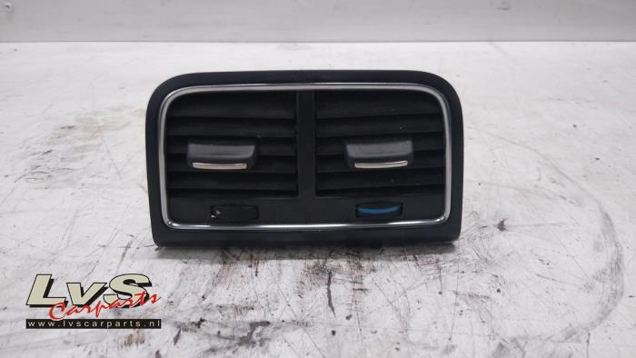 Begagnade Luftraster bak Audi A5 (8T3) 2.7 TDI V6 24V Pris € 14,00 Marginaltabell erbjuds av LvS Carparts