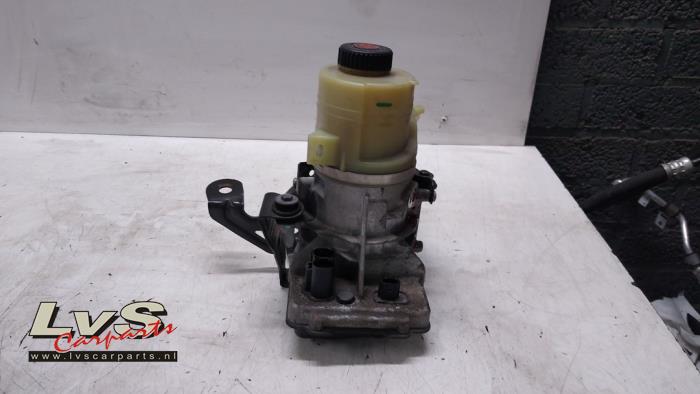 Usagé Pompe de direction Renault Trafic (1FL/2FL/3FL/4FL) 1.6 dCi 95 Prix € 302,50 Prix TTC proposé par LvS Carparts